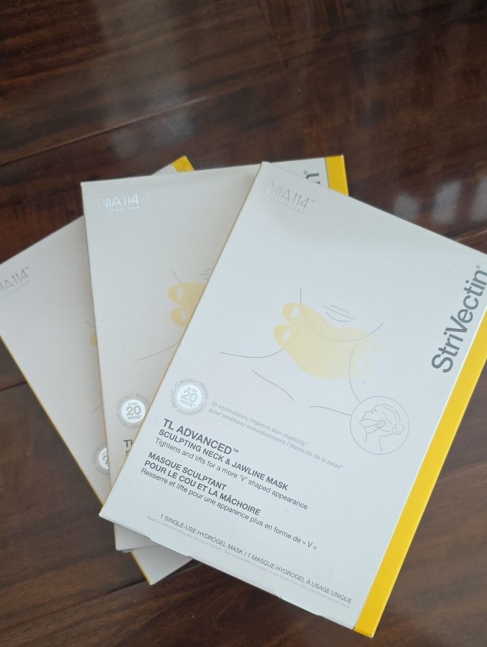 StriVectin TL Advanced Sculpting Neck & Jawline Mask – White & Yellow